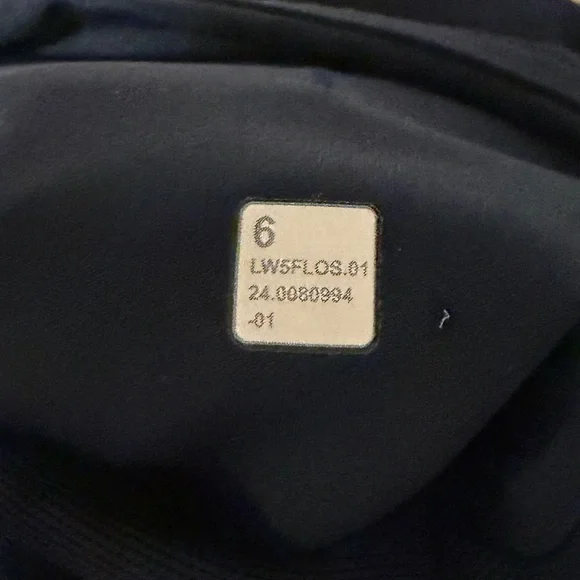 Lululemon Swift Speed Leggings - Picture 3 of 3